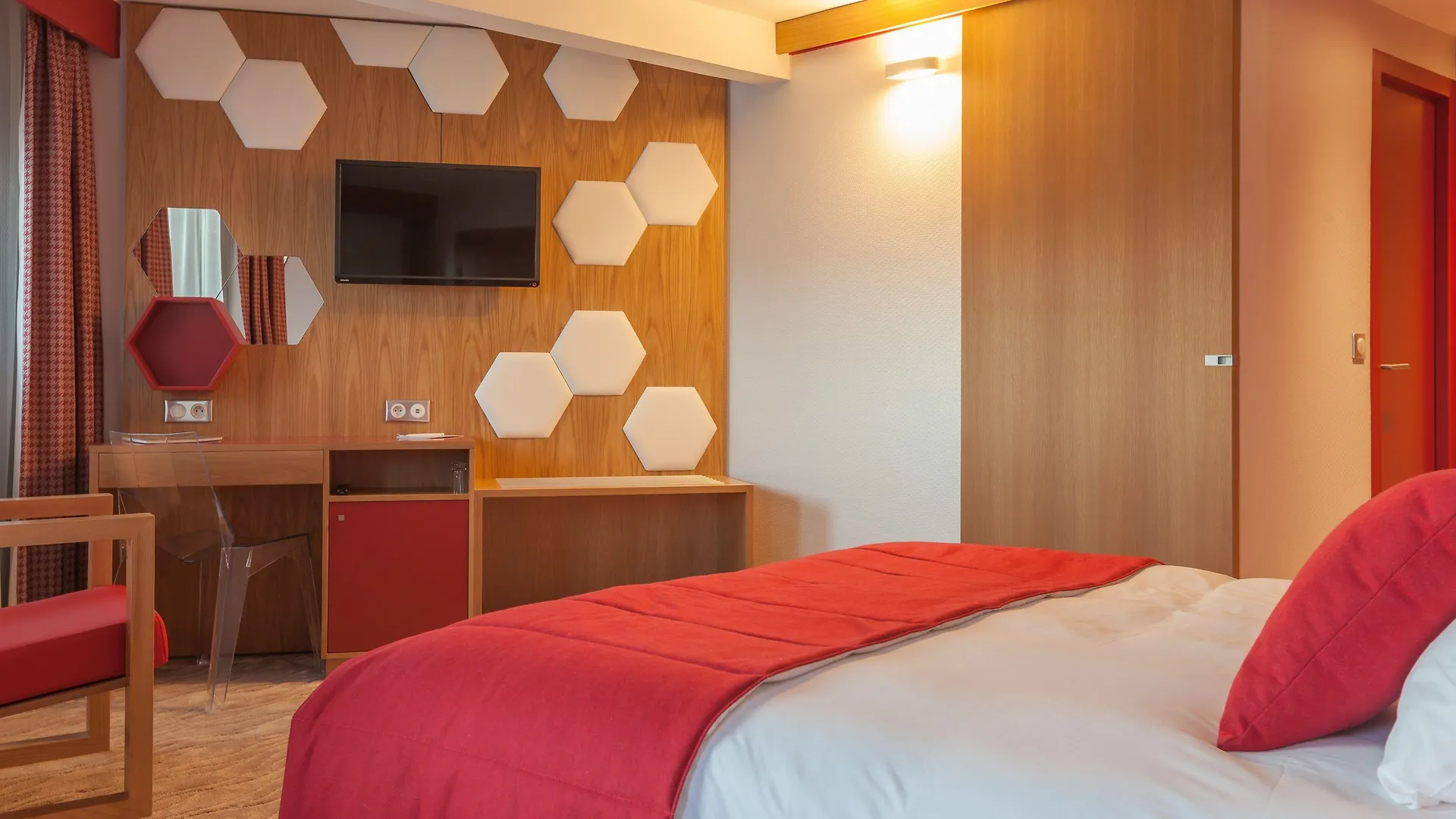 Royal Ours Blanc Boutique Hotel & Spa Alpe d'Huez 4*,