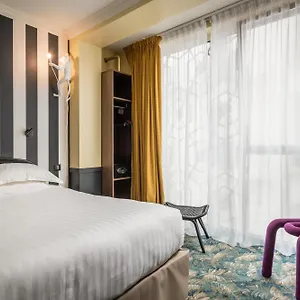 Archetype Etoile Hotel París