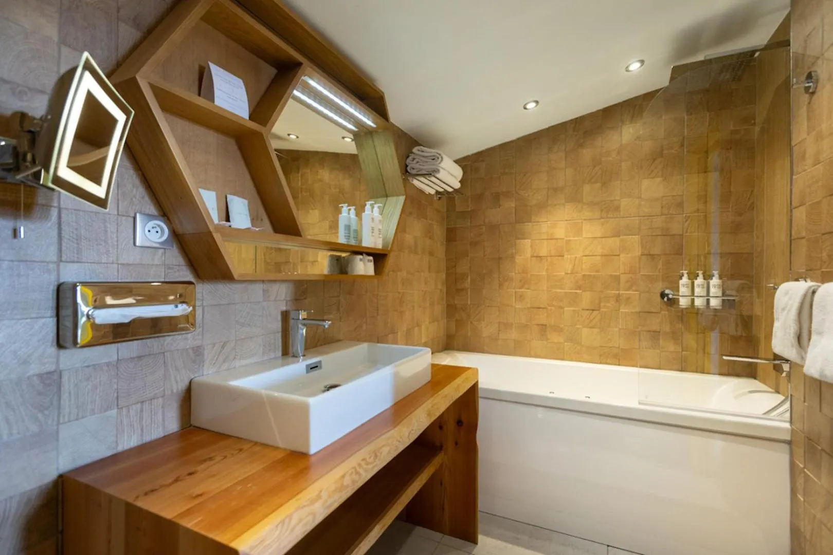 Royal Ours Blanc Boutique Hotel & Spa Alpe d'Huez